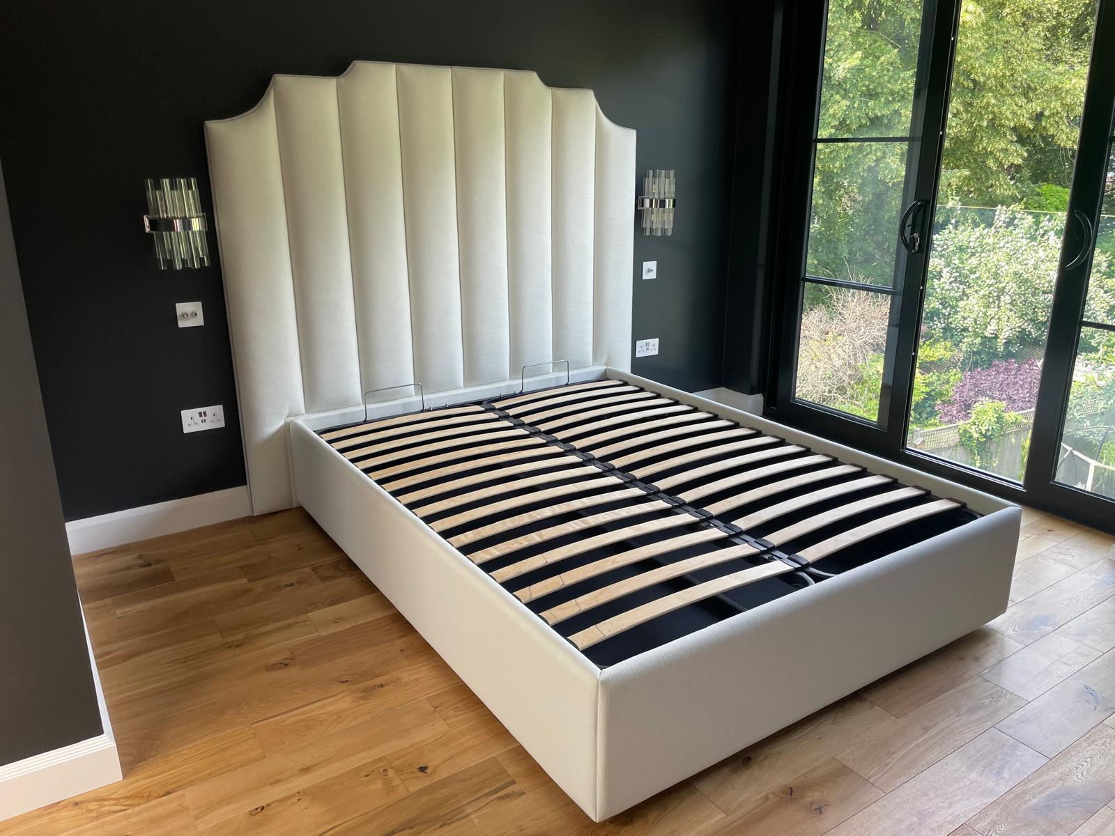 Richmond Bed