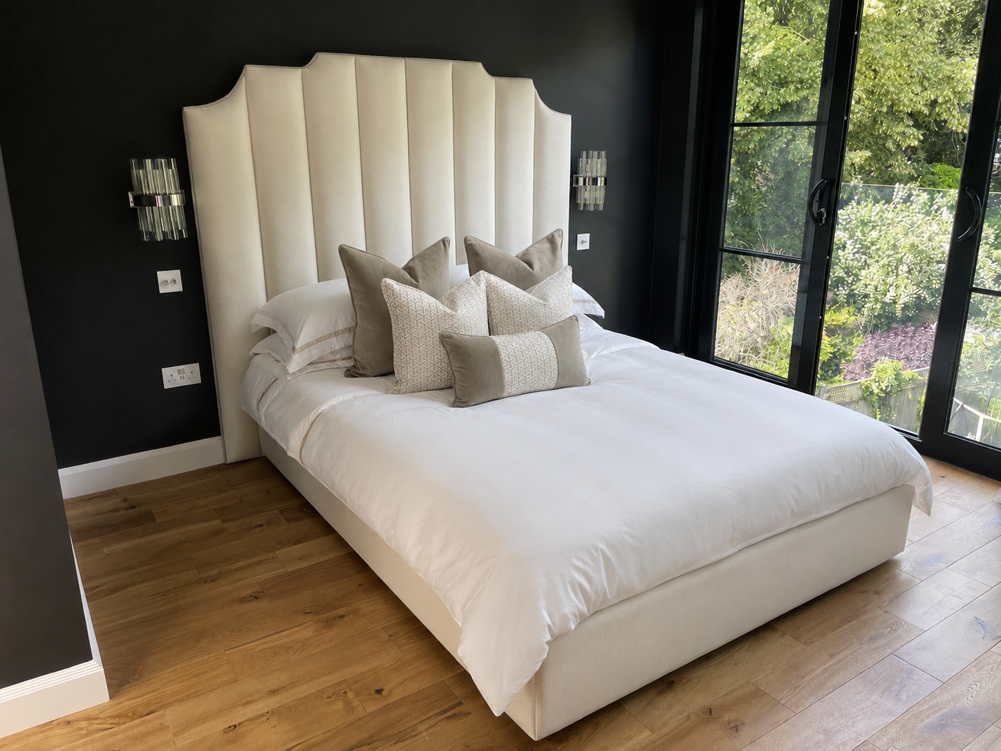 Richmond Bed