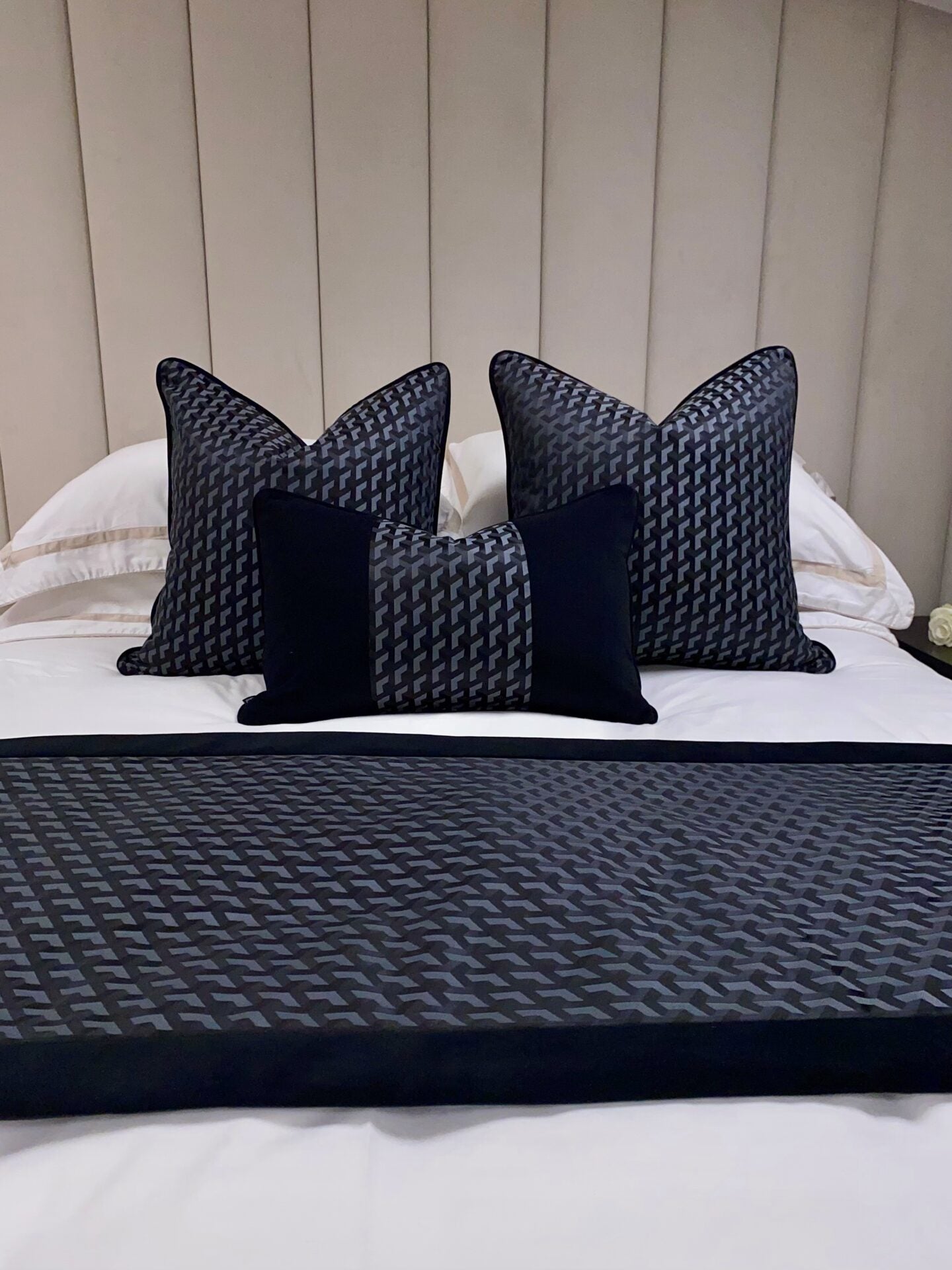 Noir Bed Set